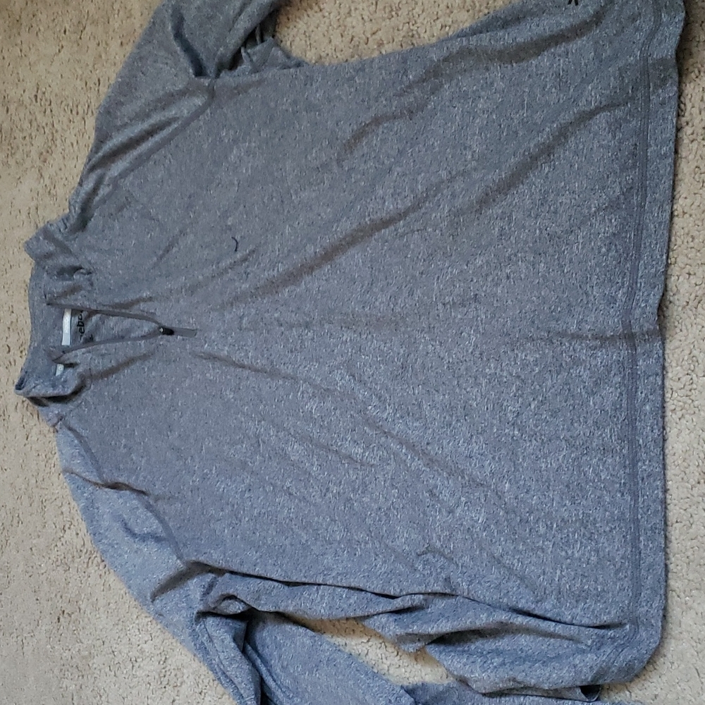 Reebok  half zip size large